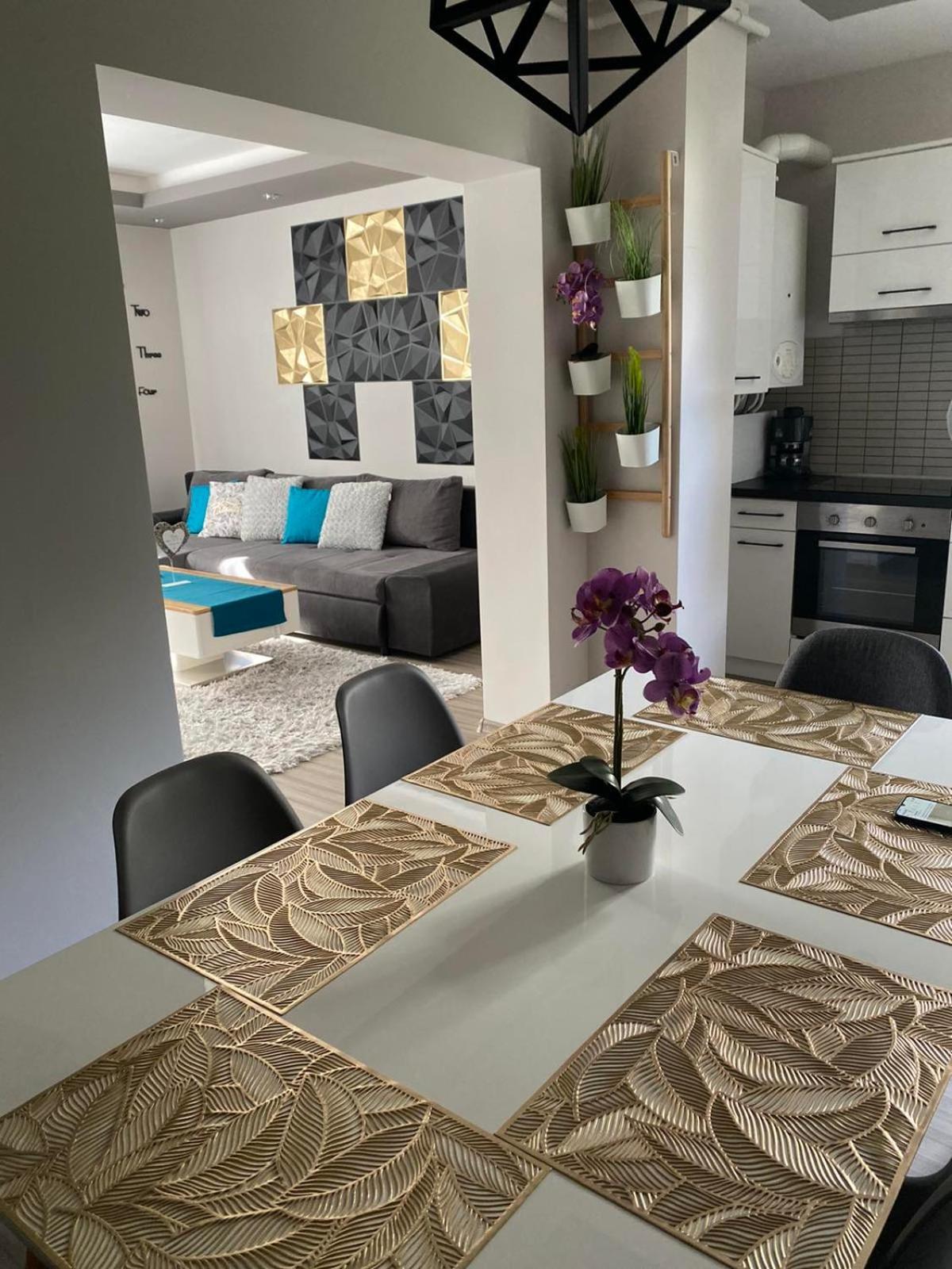 Gabrielle2 Apartman Дебрецен Экстерьер фото